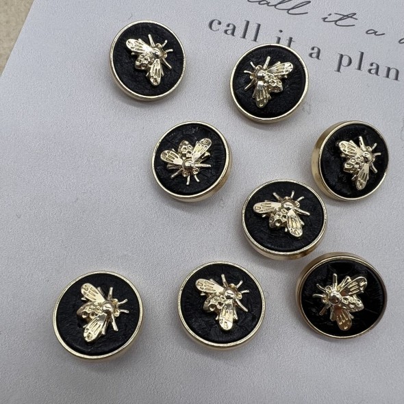 Пуговицы черные с золотистыми мухами, 20 мм