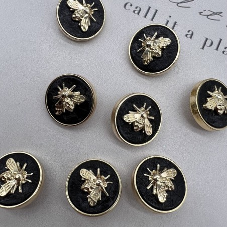 Пуговицы черные с золотистыми мухами, 20 мм