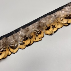 Перья натуральные на атласной ленте