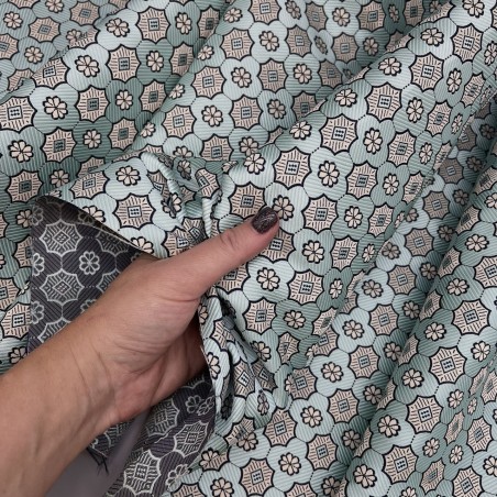 Жаккард мятного цвета с геометрически рисунком