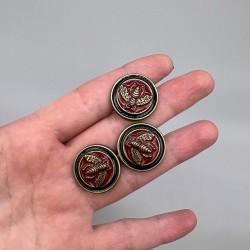 Пуговицы металлические с красной и синей эмалью