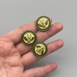 Пуговицы металлические с зелено-желтой эмалью
