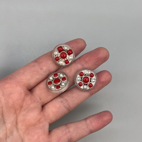 Пуговицы прозрачный пластик с жемчугом и красной эмалью