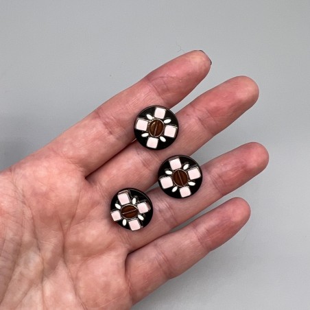 Пуговицы пластик черные с цветными вставками