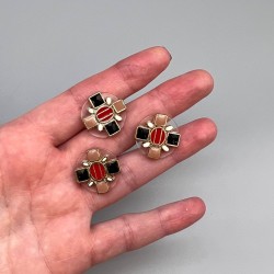 Пуговицы пластик прозрачные с цветными вставками