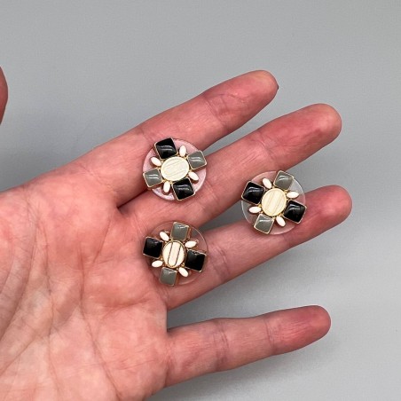 Пуговицы пластик прозрачные с цветными вставками