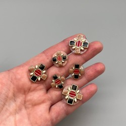 Пуговицы пластик прозрачные с цветными вставками