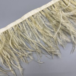 Перья натуральные, бледно-желтые , 9 см
