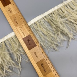 Перья натуральные, бледно-желтые , 9 см