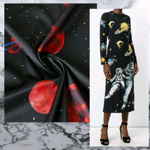 Трикотаж с принтом планеты