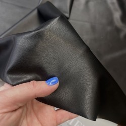 Экокожа на трикотажной основе, тонкая, черная