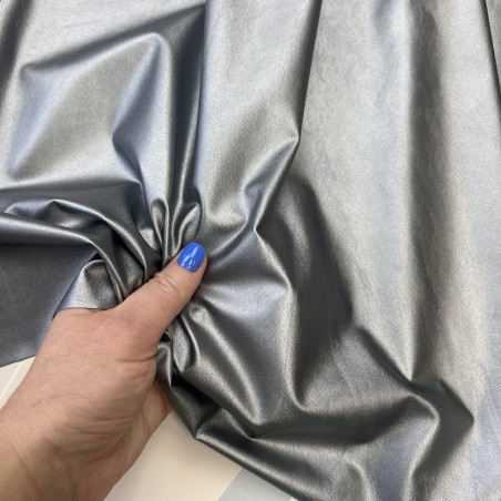 Экокожа на трикотажной основе, тонкая, цвет темное серебро