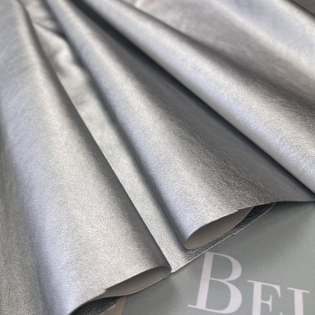 Экокожа серебристая с перламутровым блеском, на трикотажной основе