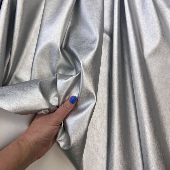 Экокожа серебристая с перламутровым блеском, на трикотажной основе