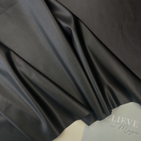 Экокожа на трикотажной основе, черная