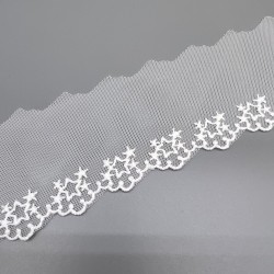 Кружево молочное со звёздами , ширина 5 см