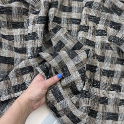 Твид в клетку в черно-бежевых тонах