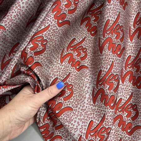 Ткань жаккард серо-красный Kiss Me