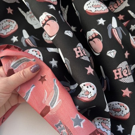 Ткань жаккардовая с рисунком в стиле поп-арт