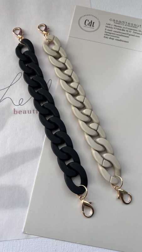 Цепочка брелок пластиковая бежевая матовая, 20 см