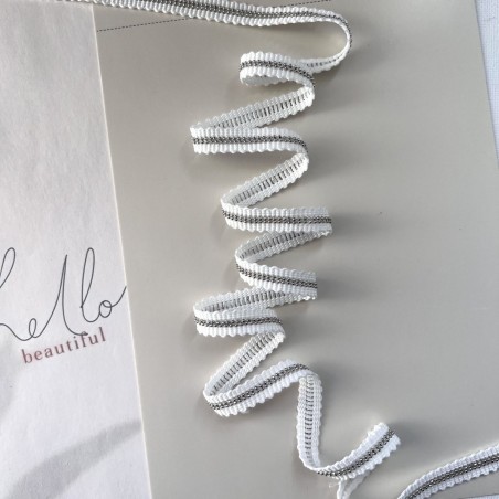 Тесьма текстильная  белая с цепочками шариками, 20 мм