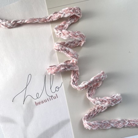 Тесьма нежно-розовая плетеная с бисером, 8 мм