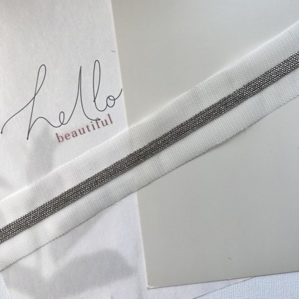 Тесьма на основе из органзы и сетки с легкими серебристыми цепочками шариками, 3,5 см