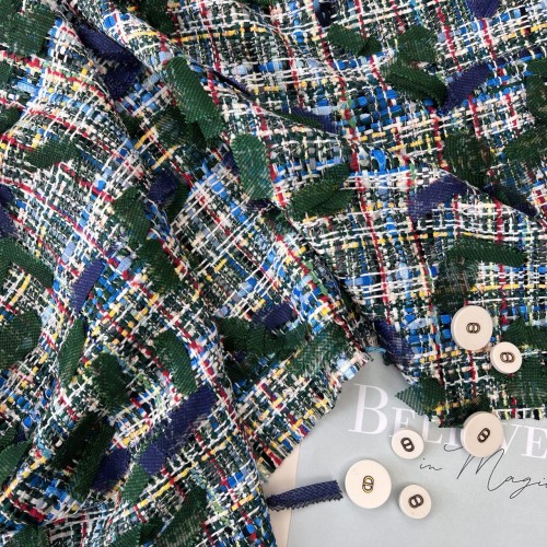 Ткань твид меланж в зеленых тонах с шифоновыми лентами