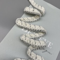 Тесьма плетеная текстильная с легкой серебристой цепочкой