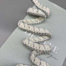 Тесьма плетеная текстильная с легкой серебристой цепочкой