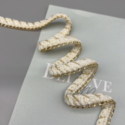 Тесьма плетеная текстильная с легкой золотистой цепочкой