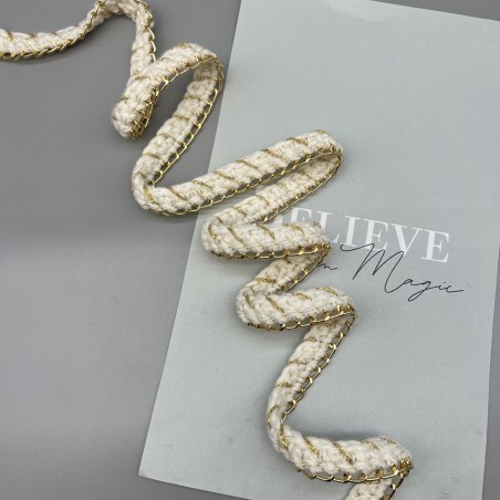 Тесьма плетеная текстильная с легкой золотистой цепочкой