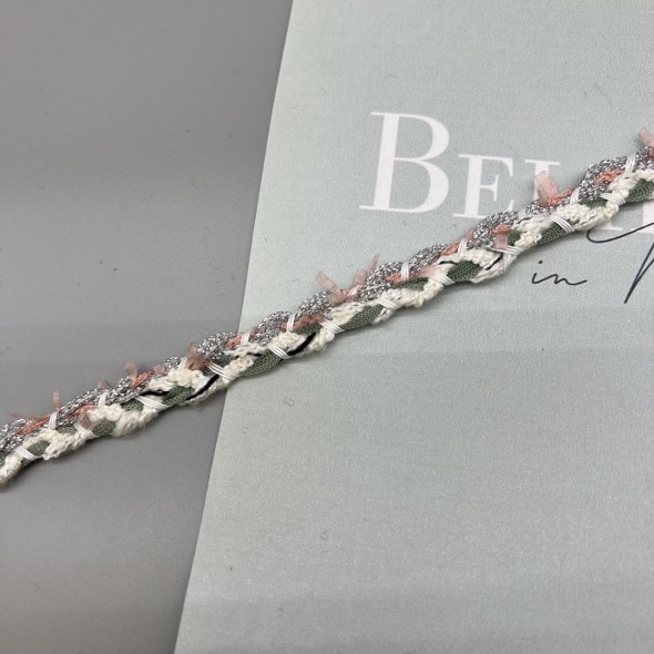 Тесьма плетеная молочная с цветными нитями, 12 мм