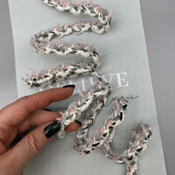 Тесьма плетеная молочная с цветными нитями, 12 мм