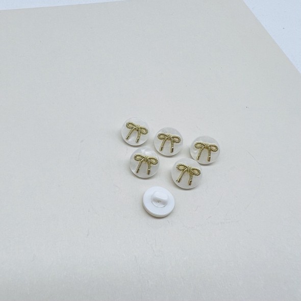 Пуговицы блузочные молочные на ножке, 11 мм