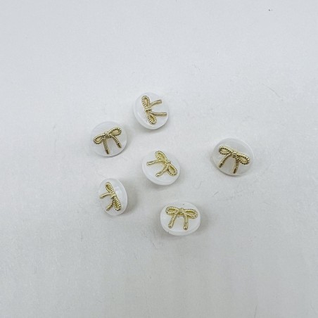 Пуговицы блузочные молочные на ножке, 11 мм