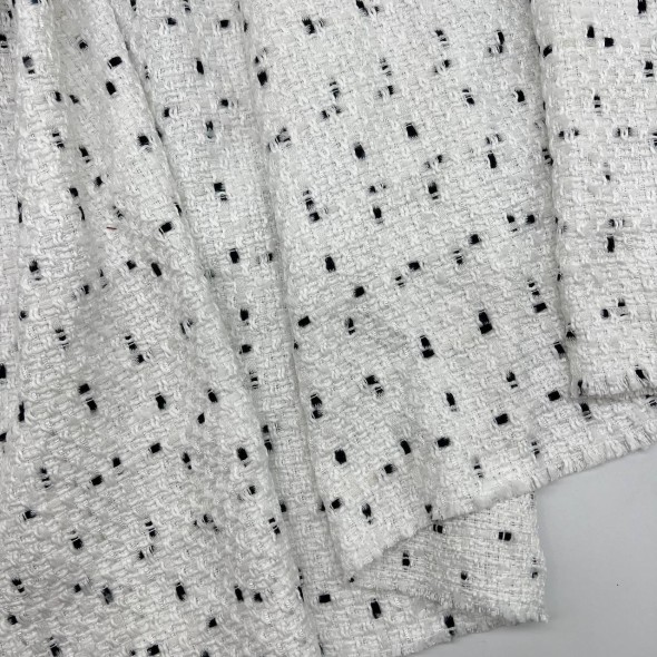 Твид матовый молочный с вкраплениями молочных нитей