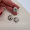 Пуговицы серебристые с рифленой поверхностью