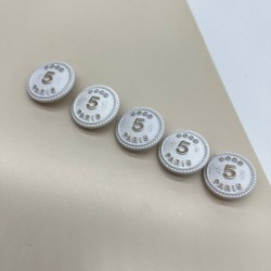 Пуговицы металлические в стиле Шанель