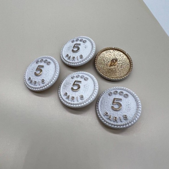 Пуговицы металлические в стиле Шанель