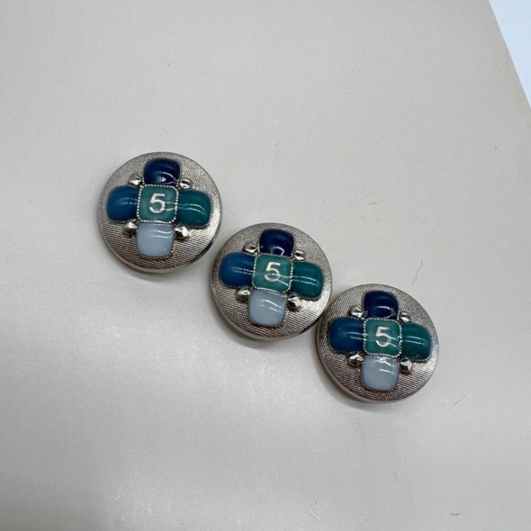 Пуговицы металлические в стиле Шанель