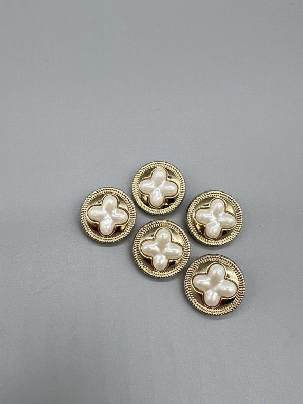 Пуговицы золотистые с фигурной вставкой, 22 мм
