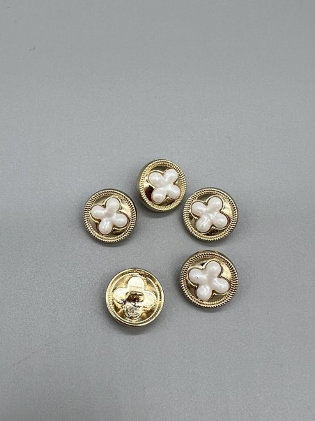 Пуговицы золотистые с фигурной вставкой, 17 мм