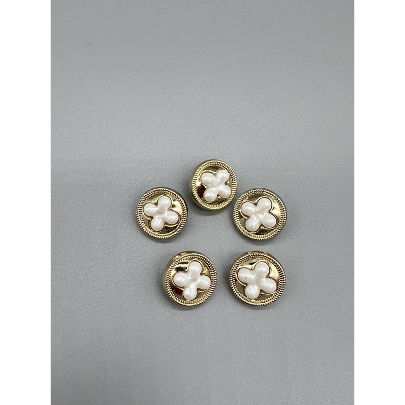 Пуговицы золотистые с фигурной вставкой, 17 мм