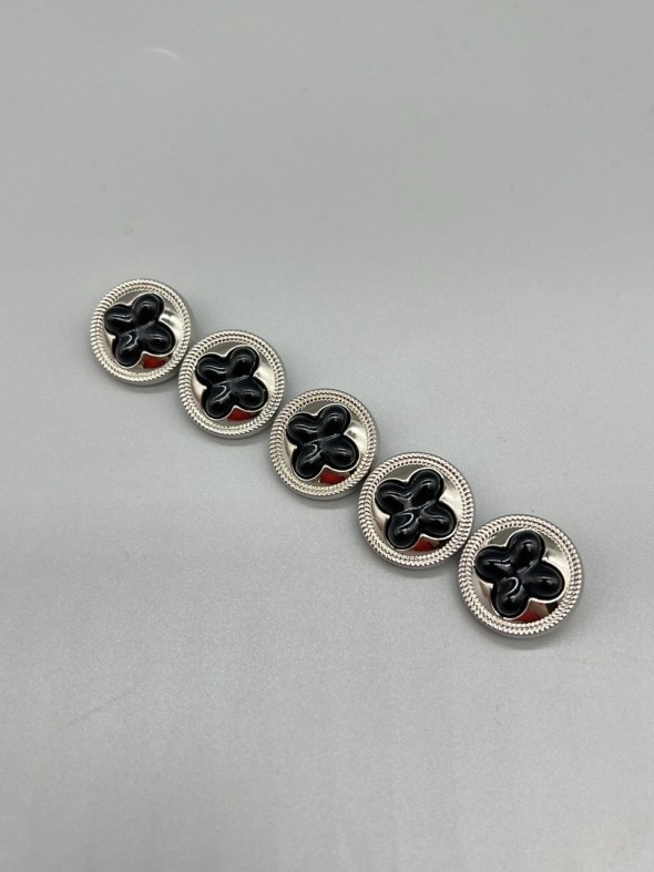 Пуговицы серебристые с фигурной вставкой, 22 мм