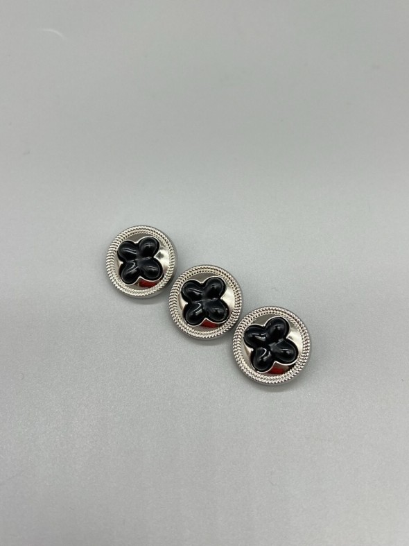 Пуговицы серебристые с фигурной вставкой, 22 мм