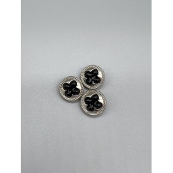 Пуговицы серебристые с фигурной вставкой, 17 мм