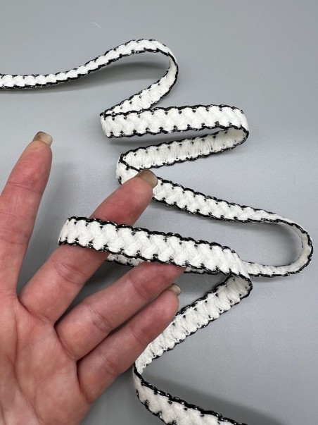 Тесьма плетеная декоративная