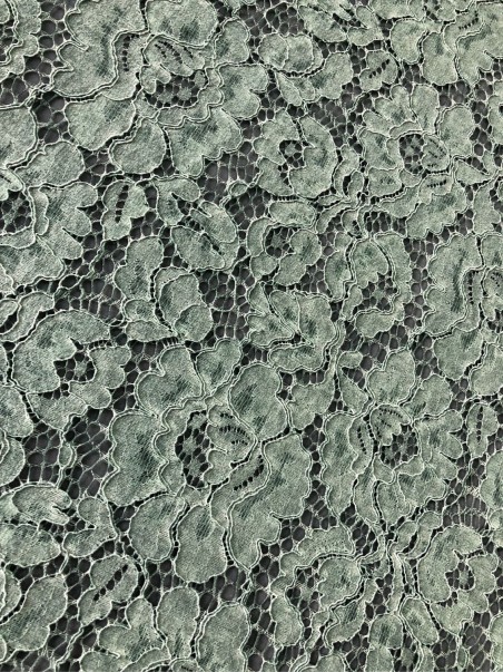 Кружево с выстиранным эффектом