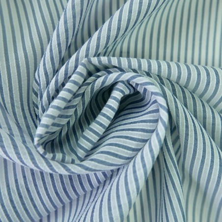 Ткань вискозный батист в полоску синего цвета